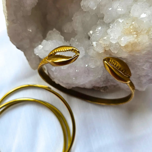 Good Fortune Cowrie Bangle Set